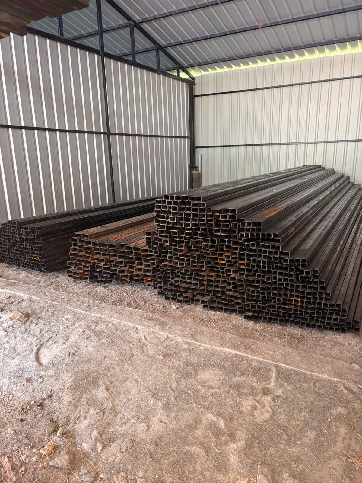 Raw Steel Pipe Inventory Warehouse